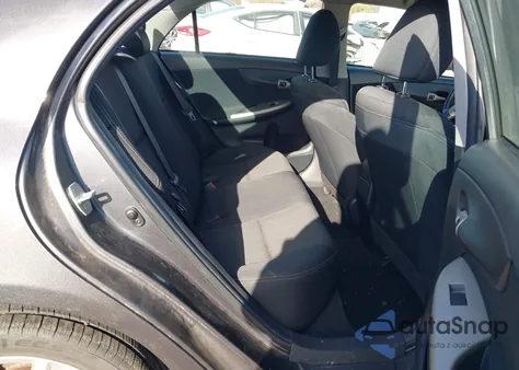 2013 Toyota Corolla S z USA, uszkodzony, nr VIN 2T1BU4EE5DC021138